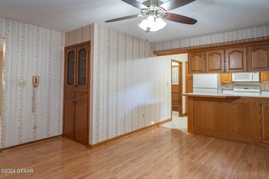2803 Walnut St, Grand Forks, ND 58201 - photo 5