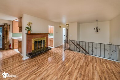 Living Room_5082-FULL