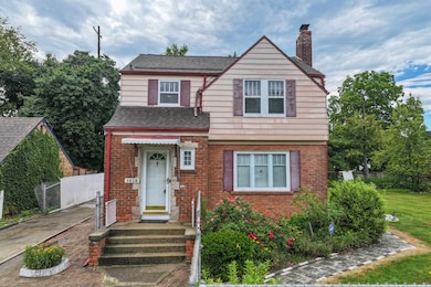 1018 Lafayette St, Flint, MI 48503 - photo 2