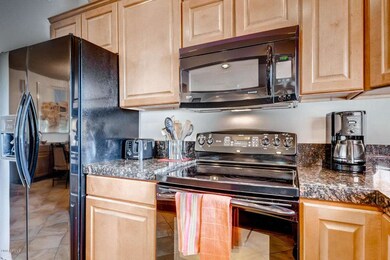 8880 E Paraiso Dr Unit 104-large-010-10-
