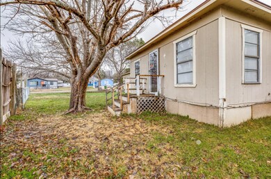 4609 Fairview Dr, Granbury, TX 76049 - photo 4