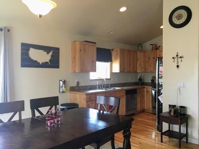 dining/kitchen
