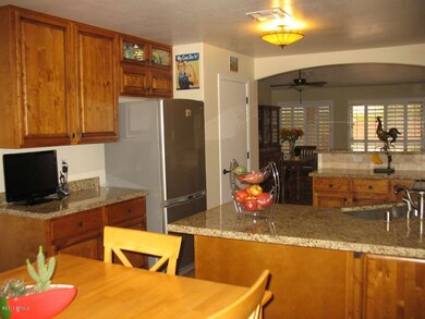 Eat-in kitchen