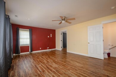 Holt_437NWilliamsAve-13