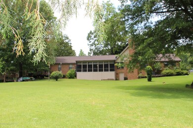 LARGE YARD WITH PRIVATE DOCK
