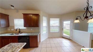 1912 Scott Dr, Copperas Cove, TX 76522 - photo 5