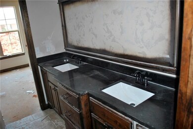 7008 Cherokee Crossing E, Warr Acres, OK 73132 - photo 6