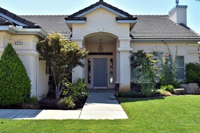 2777 N Mckelvey Ave, Fresno, CA 93727 - photo 2