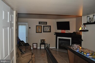 9825 Sherwood Farm Rd, Owings Mills, MD 21117 - photo 7