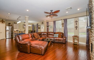 8227 Polished Stone Cir, Houston, TX 77095 - photo 6