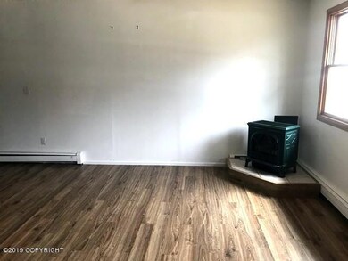 022-100287 Living Room
