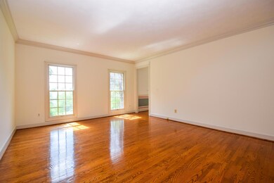 5364 Peregrine Crest Cir Cave-large-006-