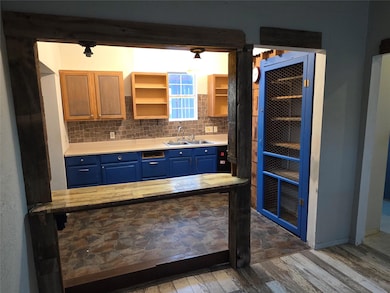 200 W Moerbe St, Thorndale, TX 76577 - photo 5