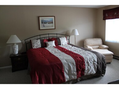 230 Main St unit 230, Lincoln, NH 03251 - photo 4