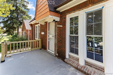 4827 Gray St, Detroit, MI 48215 - photo 2