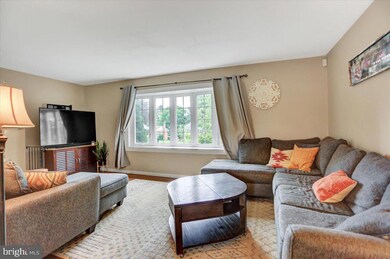 2947 Roosevelt Dr, Chambersburg, PA 17201 - photo 5