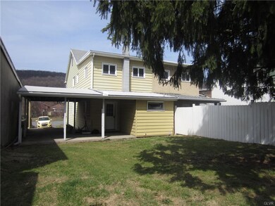 268 E Water St, Coaldale, PA 18218 - photo 2