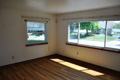 1260 Carbone Dr, Columbus, OH 43224 - photo 4