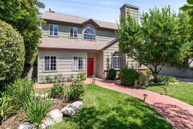 22047 Viscanio Rd, Woodland Hills, CA 91364 - photo 2