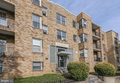 939 Longfellow St NW unit 109, Washington, DC 20011 - photo 2