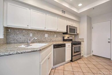 You will love preparing meals in this immaculate k