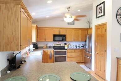 7804 N Robert Dr, Evansville, WI 53536 - photo 7