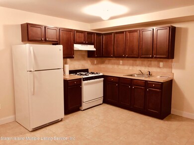 17 Malibu Ct unit Bsmt, Staten Island, NY 10309 - photo 4