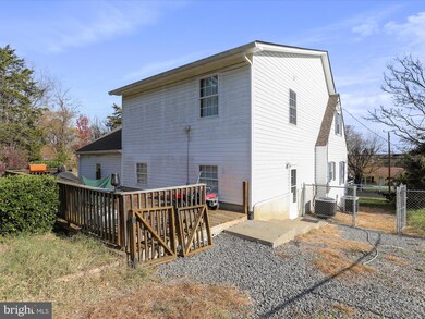 733 Capon St, Strasburg, VA 22657 - photo 7