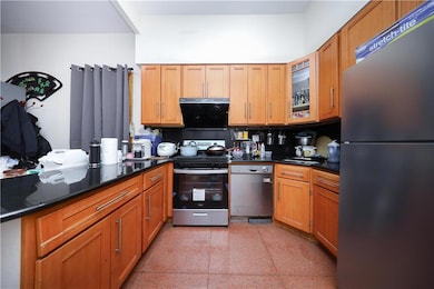 462 52nd St unit 2D, Brooklyn, NY 11220 - photo 4