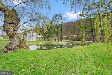 140 W Specht St, Mc Clure, PA 17841 - photo 6