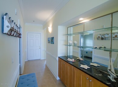 123 Via Old Sound Blvd Unit-large-005-00