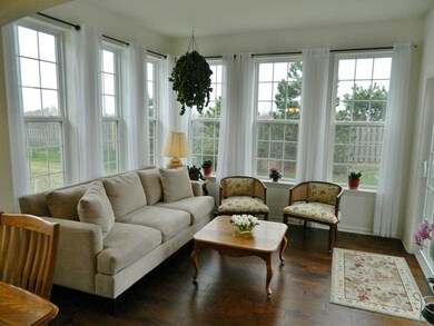 2847 Hillcrest Cir, Naperville, IL 60564 - photo 3