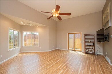 2301 E Rose Ave, Des Moines, IA 50320 - photo 2