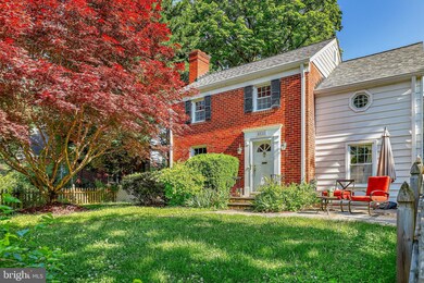 4521 S Chelsea Ln, Bethesda, MD 20814 - photo 2