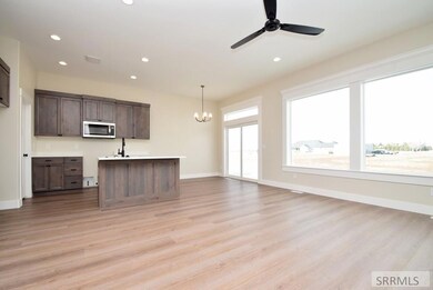 Great Room to Kitchen