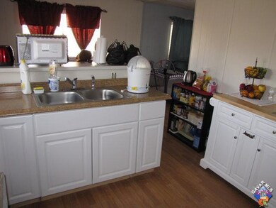 6672 Holiday Ave, Rosamond, CA 93560 - photo 6