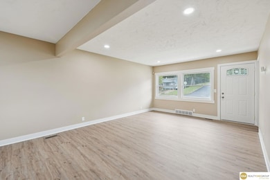 4502 Jaynes St, Omaha, NE 68104 - photo 5