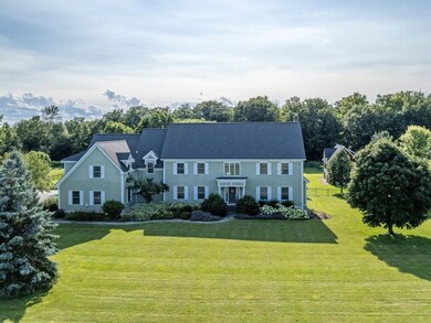 798 Ridgefield Rd, Shelburne, VT 05482 - photo 2