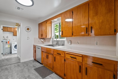 1138SWBallingerDr-012