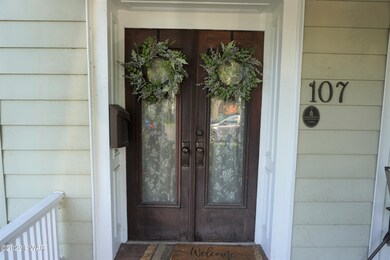 107 E George St, Milford, PA 18337 - photo 4