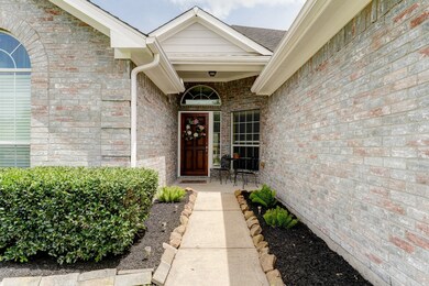 1446 Barras St, Alvin, TX 77511 - photo 4