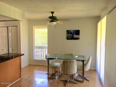 210 lanai dining