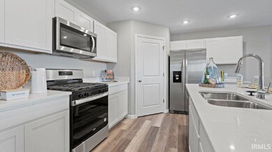 5048 Beechmont Ln, New Haven, IN 46774 - photo 7