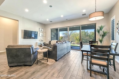 Great Room Living Spaceving/Dining Room