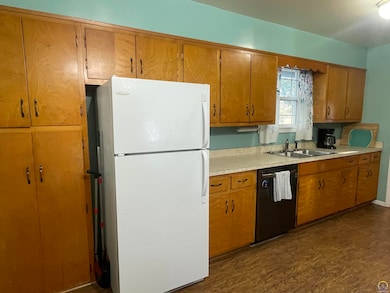 2235 SW Kenilworth Ct, Topeka, KS 66606 - photo 5