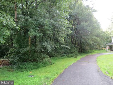 7505 Plater Ln, Glenn Dale, MD 20769 - photo 2