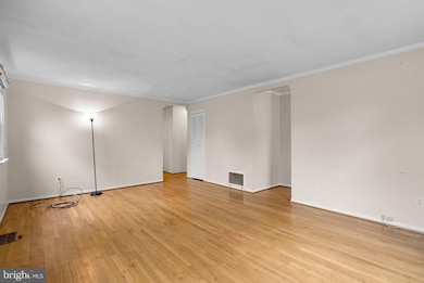 1832 Pimmit Dr, Falls Church, VA 22043 - photo 7