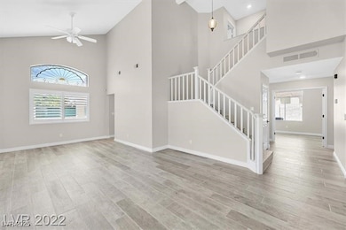 9725 Hitching Rail Dr, Las Vegas, NV 89117 - photo 5