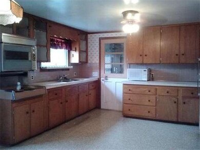 10 Sawmill Rd, Dudley, MA 01571 - photo 5