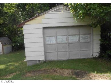 Parking Lot/Garage